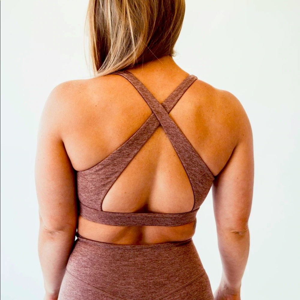 Ptula Bare V Sports Bra (Coral Sands)